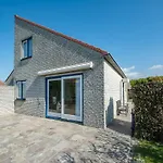 Villa In Near Sandy *