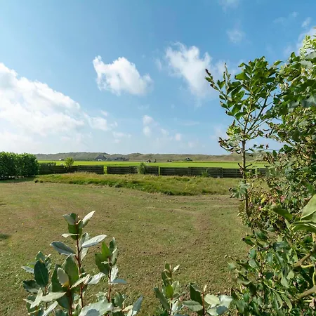 ヴィラ In Near Sandy