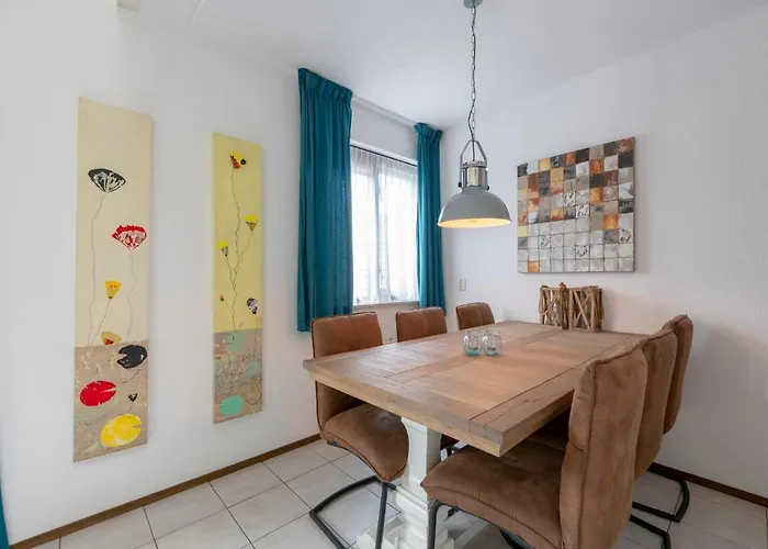 Villa In Near Sandy *