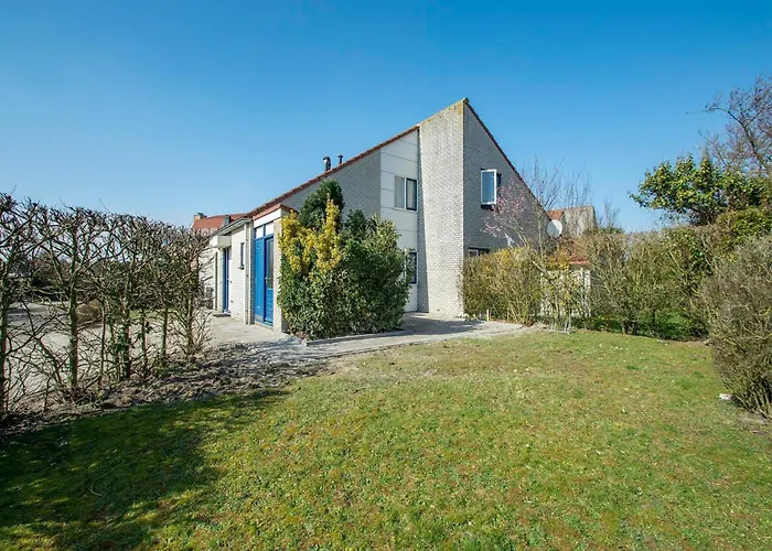 In Near Sandy Villa Julianadorp