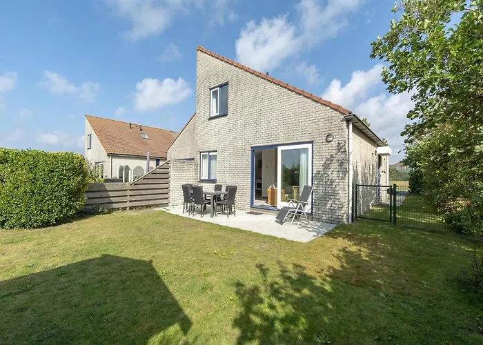 In Near Sandy Villa Julianadorp